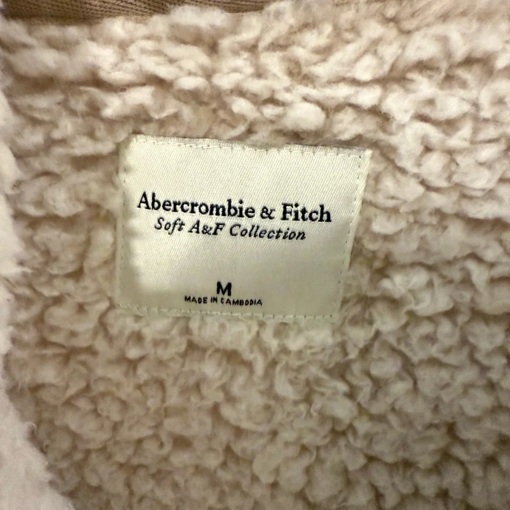Abercrombie & Fitch Cream Sherpa Pullover - Picture 3 of 5